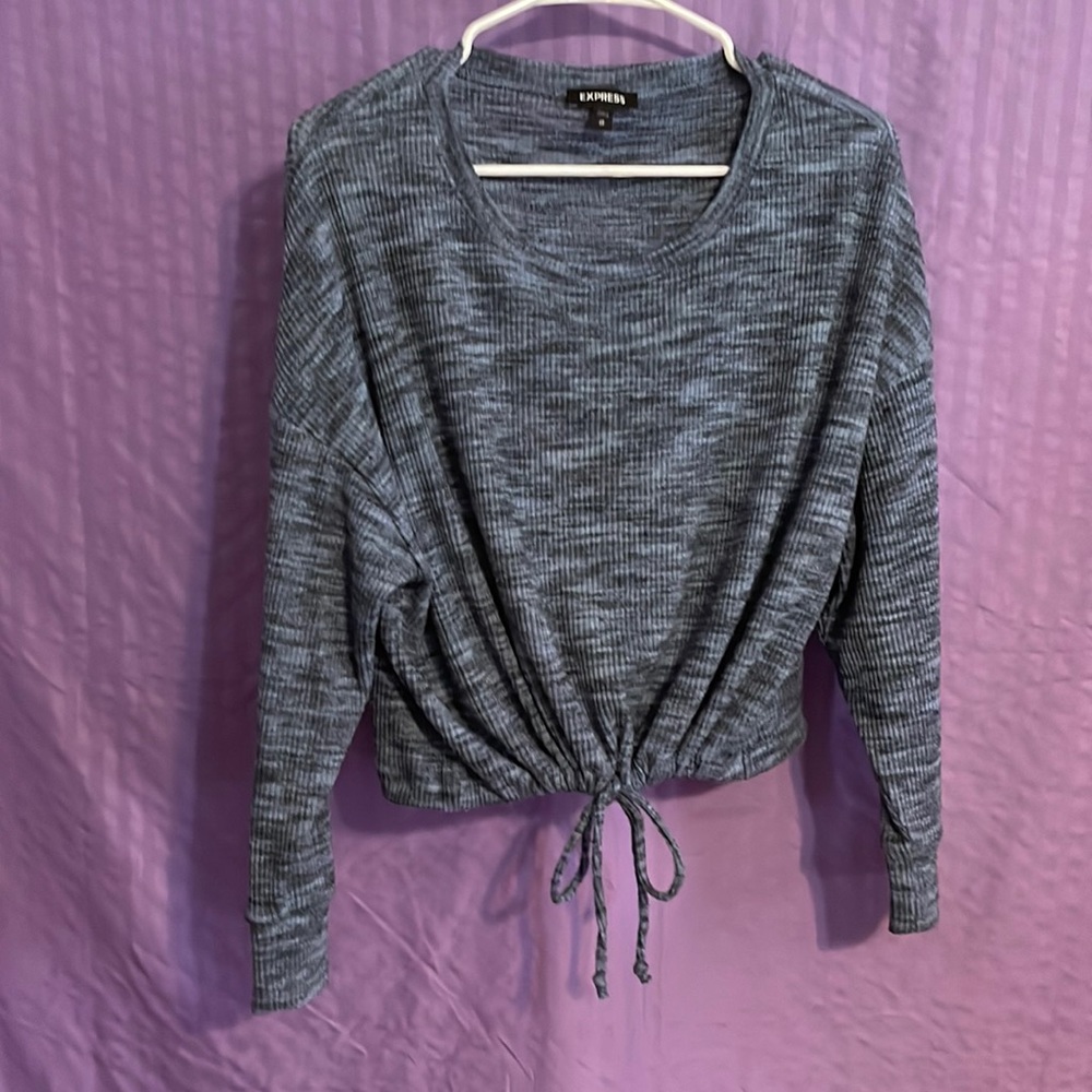 Express size xs/tp multi blues airy 3/4 with draw string top. Relaxed fit.